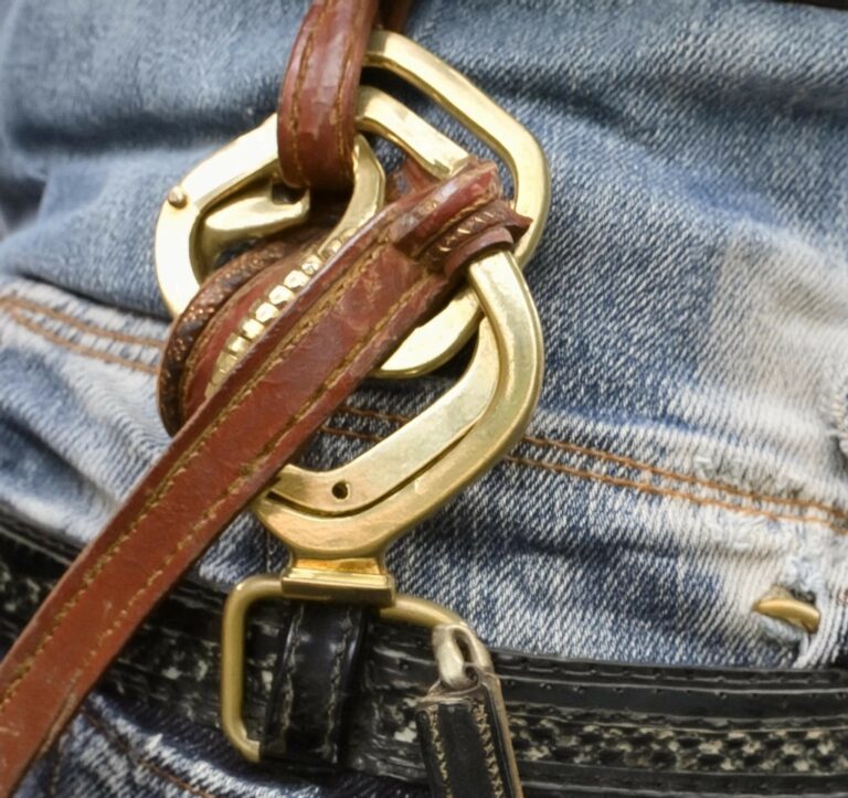 Denim Dos and Don’ts: The New Tips Of Jeans For 2024